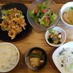 ナチュラルカフェ 四つ葉のクローバー - 