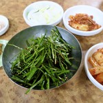 부광돼지국밥 - デジクッパに付いてくるパンチャン（おかず）