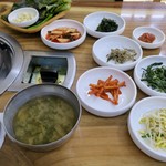 남해금수횟집 - セットで付いてくるパンチャン（おかず）