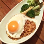 アジア市場だるま - インドネシア炒飯「ナシゴレン」