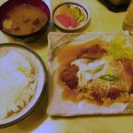 あけぼの - かつ煮定食980円