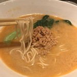 T'sレストラン - レフティーの麺リフト