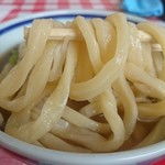 みうらうどん - 凄く固いわけではなく、適度なコシのある太麺です。