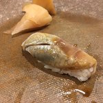 うを徳 - 北海道根室産イワシの握り