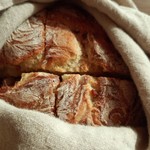 ビブレ - 麻の袋に入ったパン