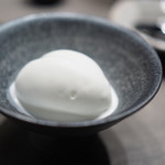 USHIGORO S. - 塩アイス 10年物の純米味醂を添えて