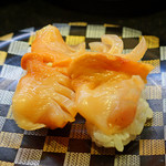 回し寿司 活 活美登利 - 生赤貝