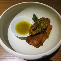 Longrain Tokyo - シーフード揚げ春巻 タイバジルとグリーンチリソース（１P）