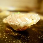 ［2017/10］寿司② 淡路島産小あじの握り 生姜とネギのペースト
