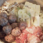 旬菜・串焼処 食 - せりと牛蒡の鶏つくね鍋