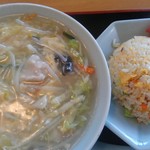 チャイナ食堂彩園 - ちゃんぽん麺＋半炒飯