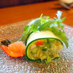 ラ･マンチーナ - ズワイガニとキュウリのサラダ