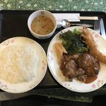 レストランＭＩＴＡ - トリプルランチ（ハンバーグ・海老フライ・豚肉生姜焼き）