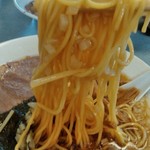 でんでん - ネギをまとった麺　