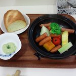 創作タジン　カフェ＆ダイニング　フェリタジ - ソーセージと季節野菜