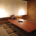 京の焼肉処 弘 - 本店2階の個室はご家族連れの方にも広々ご利用いただけます