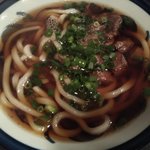 大衆居酒屋びりけんさん - 肉うどん（小）650円