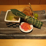 器楽亭 - アスパラのおひたし 五朗島金時のチップス タラコの粕漬け 銀杏 鯛のちまき