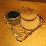 器楽亭 - ラトビアのキャビア 甘海老のタルタル 米粉の最中で