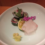 器楽亭 - 真子鰈のお造り 鰯の海苔巻き