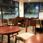 ドトールコーヒーショップ エッソ天王町店 - 一人でもグループでも、幅広い利用が可能