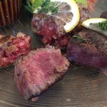 タヴェルナハンバーグ - レアレアな肉たち