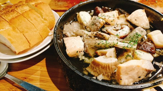 サーモンバル パーシャ(SALMONBAL PARTIA)>