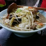 玉蘭 - タンメン。野菜が半端じゃないです。