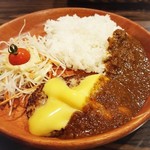 びっくりドンキー - チーズカリーバーグディッシュ