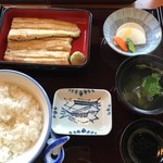 横田屋  - 白焼定食 竹
