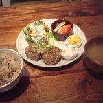 カフェと食堂　cocoro - おから入りハンバーグ。ご飯も玄米でとにかくヘルシー♪
