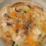 Higako Dainingu Irodori - 三種のチーズピザ