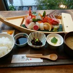ごはんや 華火 - 「お刺身定食」（上）