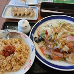 リンガーハット - Lunch  皿うどん＋餃子５個＆ピリ辛チャーハン