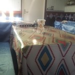 ウルムチ フードアンドティー - 店内はテーブル席メイン