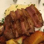 ビストロ オランジュ - 鴨胸肉のロースト