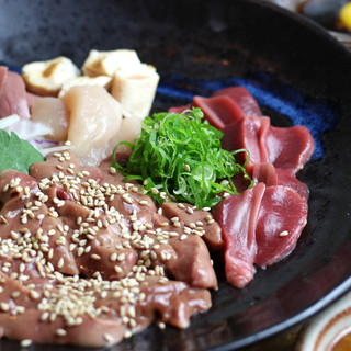 生でもおいしく食べられる新鮮な食材をふんだんに、贅沢に♪