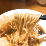 中華バル SABUROKU360 - 【2017年10月】サンラー湯麺、麺アップ。