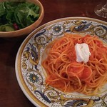 トラットリア ターボロ・ディ・フィオーリ - リコッタチーズとトマトのスパゲティー1200円