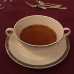 メインダイニングルーム 三笠 - コンソメスープ