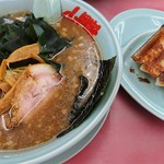 ラーメン山岡家 - プレミアム醤油とんこつラーメン餃子セット
            1200円だったかな