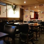 BISTRO AZZURRO & THE BAR - 店内。