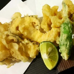 Shunsai Dainingu Arata - 松茸の天麩羅と蛤の天麩羅の盛り合わせ