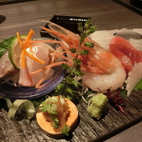 宇田川 紫扇 - 季節鮮魚三種盛り合わせ