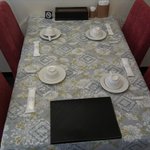 漢舎 - 4名様用のテーブル