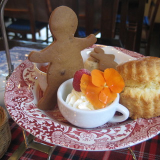 ぬんちゃ ピーチ・パルフェ・アフタヌーンティー」THE THOUSAND KYOTO