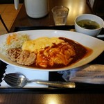 和ダイニング 四季彩 - オムライスと唐揚げランチ