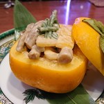 キサラギ - 柿の胡麻酢和え！　柿の器も鮮やかに！