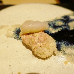 鮓 きずな - 肝が挟んであります