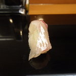 もち月寿司 - 鯛にぎり